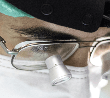 Plastischer Chirurg bei Schönheitsoperation