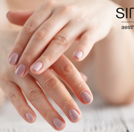 Jugendliche Hände dank Fett-Transfer