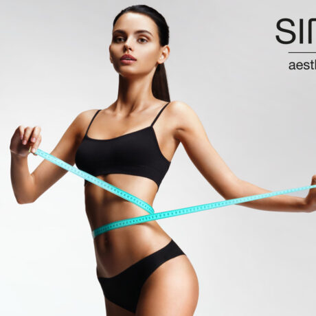 Schöner, weiblicher Oberkörper nach Fettabsaugung | Sinis Klinik Berlin